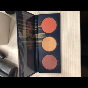 ZOEVA BLUSH PALETTE